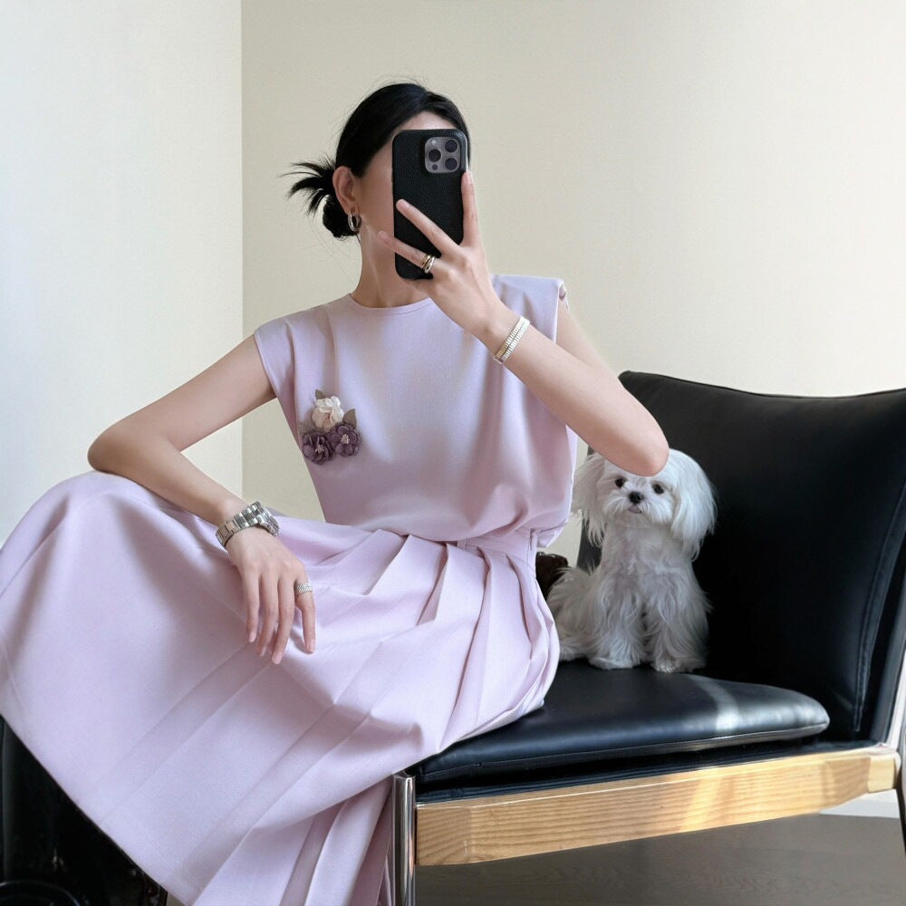 Gentle Pink Color Palette! Sleeveless Loose Vest with 3D Cut Pleated Skirt Set