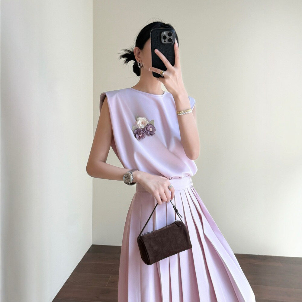 Gentle Pink Color Palette! Sleeveless Loose Vest with 3D Cut Pleated Skirt Set